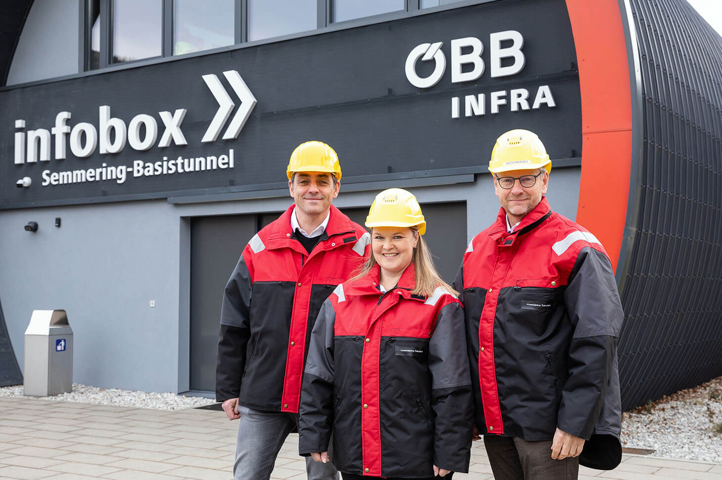 Gruppenfoto Holger R., Alexandra Z., Kurt N. vo der Infobox Semmering Basistunnel