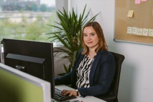 Service Managerin Katharina: Menschen und Systeme verbinden