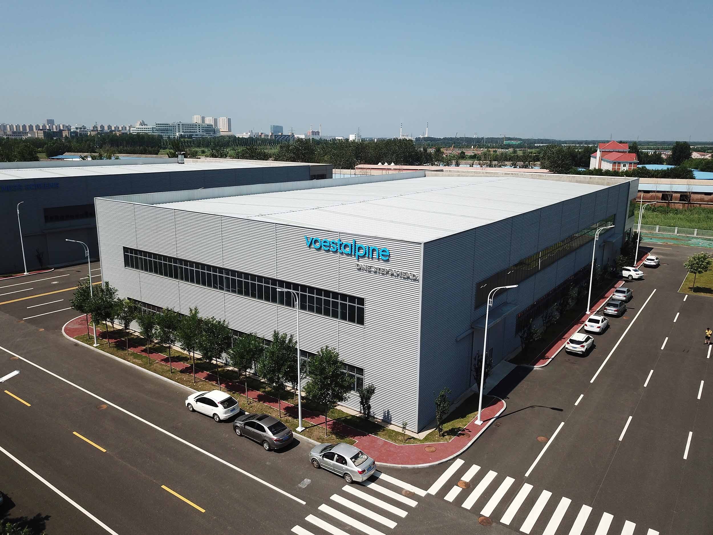 Lucy C.: Leidenschaft und Produktivität in der Automobilindustrie