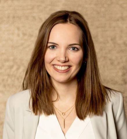 headshot of katharina handler