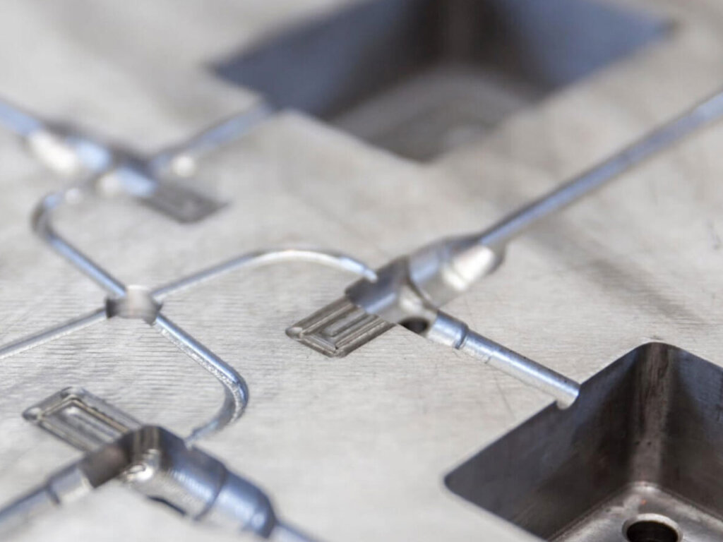 Böhler Plastic Injection Mold for LAN-Cables