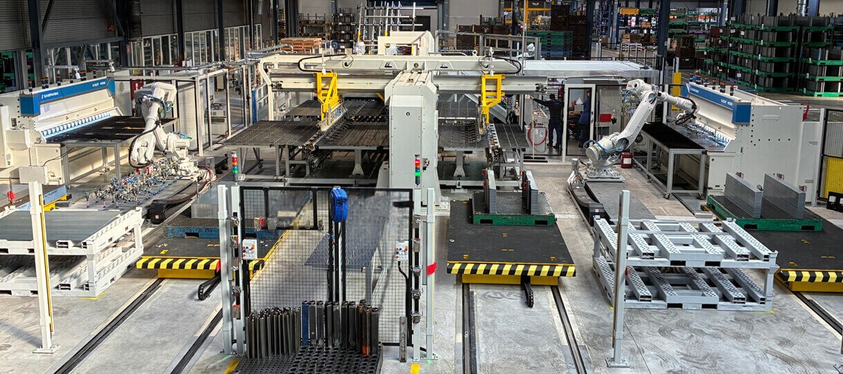 Bis zu 1,5 Millionen lineare Schwei&szlig;nahtmeter kann die neue SA14 produzieren &ndash; inklusive Schneiden, S&auml;ubern, Qualit&auml;t sichern und Stapeln. 