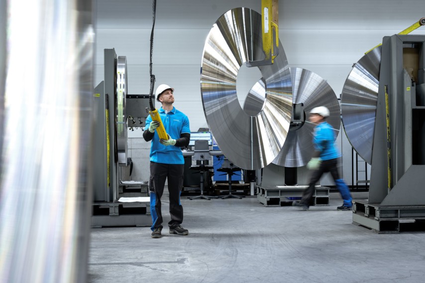 Refendage et cisaillage de bobine m&egrave;re