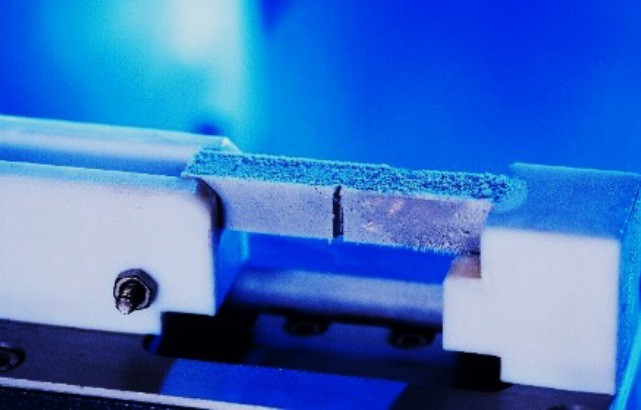 Wir nutzen eine umfassende Pr&uuml;ftechnik f&uuml;r eine verl&auml;ssliche und hohe Werkstoffqualit&auml;t. 